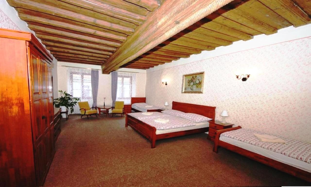 Český Krumlov Mini Hotel Abraka & Apartments מראה חיצוני תמונה