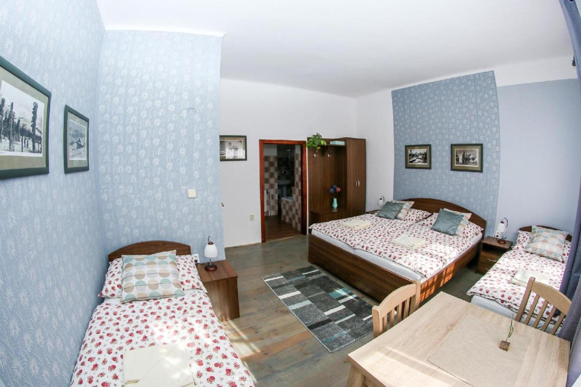 Český Krumlov Mini Hotel Abraka & Apartments מראה חיצוני תמונה