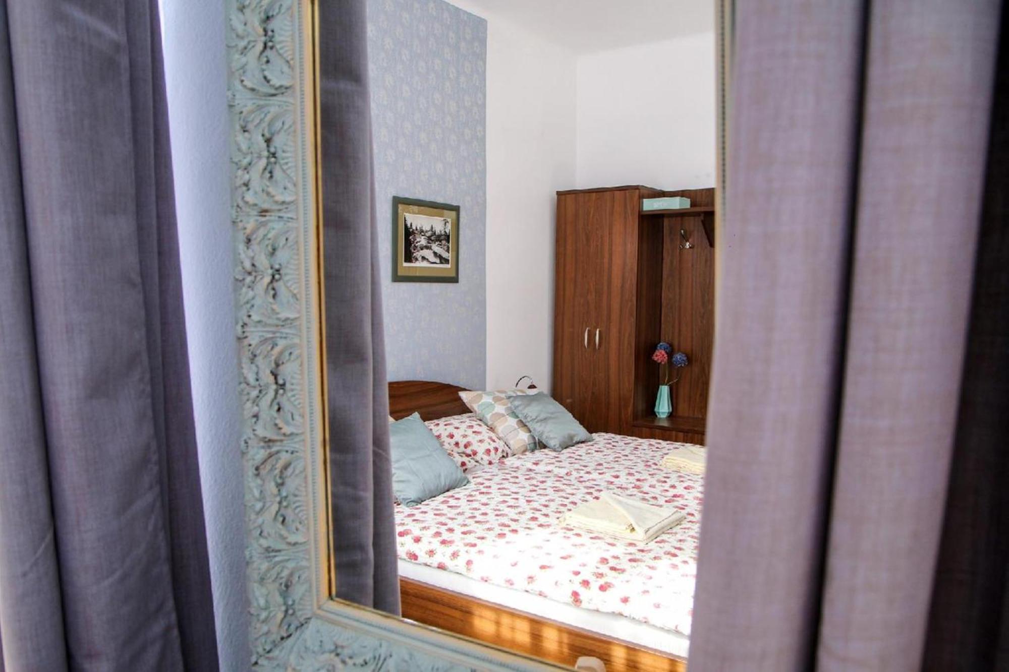 Český Krumlov Mini Hotel Abraka & Apartments מראה חיצוני תמונה