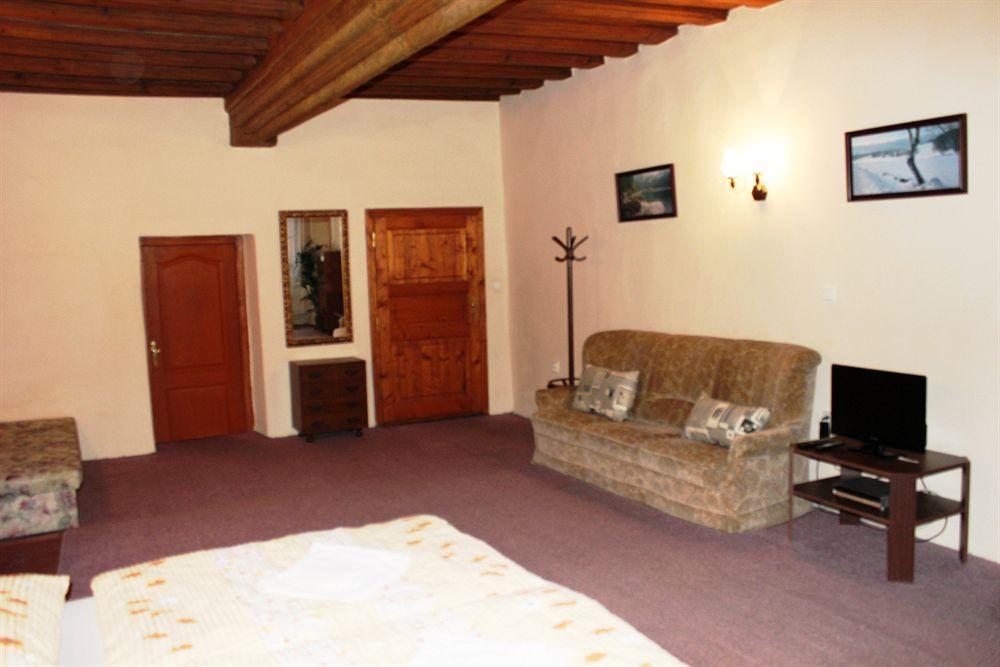 Český Krumlov Mini Hotel Abraka & Apartments מראה חיצוני תמונה